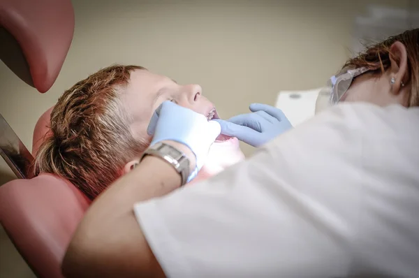Instituto de Previdência de Minas Gerais alerta sobre possíveis traumas em dentes de leite
