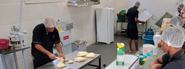 Em Juiz de Fora, 40 adolescentes acautelados iniciam cursos profissionalizantes na gastronomia
