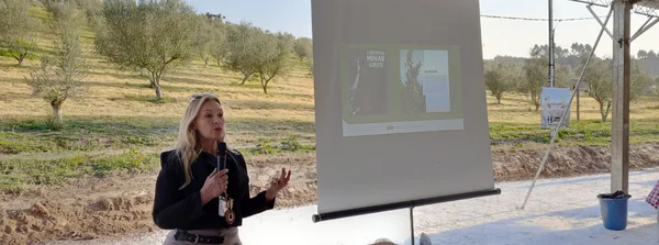 Coordenadora da certificação de Azeite do IMA, Daniela Lazzarini apresentou o Certifica Minas Azeite