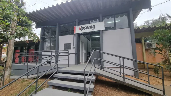 Beneficiários do Instituto de Previdência de Minas Gerais recebem novo local para atendimento em Ponte Nova