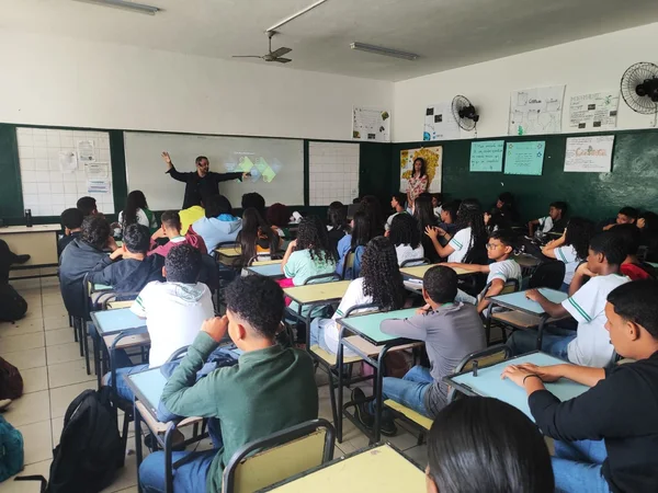 Secretaria Municipal de Educação de Belo Horizonte adota Currículo Referência de Minas Gerais