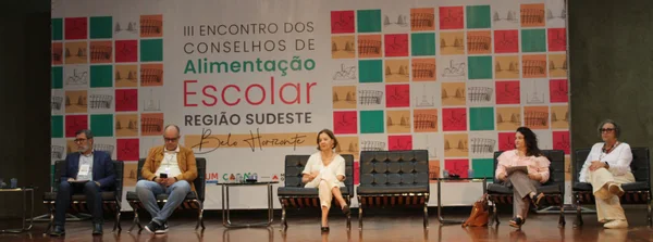 Encontro realizado em Belo Horizonte valoriza agricultura familiar em debate sobre a alimentação escolar 