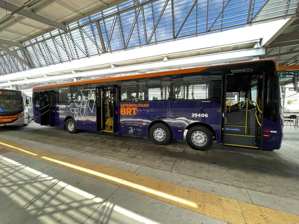 Governo de Minas acompanha entrega de 40 novos ônibus metropolitanos no Terminal Justinópolis