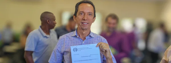 Com mais 102 títulos de regularização fundiária entregues, Governo de Minas garante direitos a agricultores do Jaíba