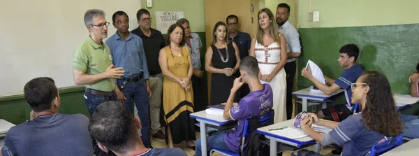 Governo de Minas vistoria escolas beneficiadas pelo Estado na região Central de Minas