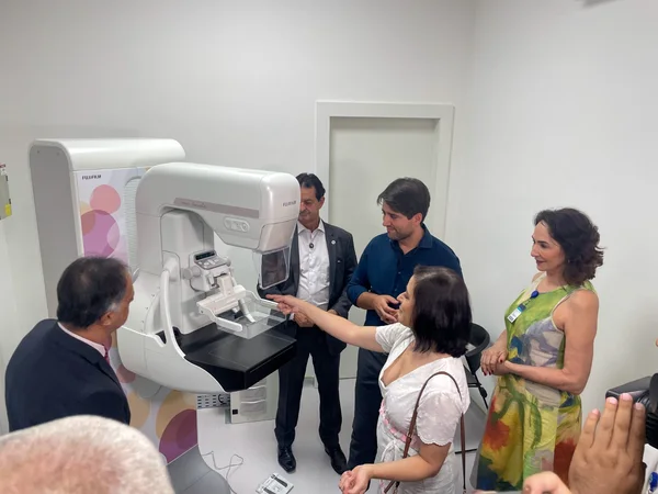 Governo de Minas inaugura mamógrafo digital no Hospital da Baleia