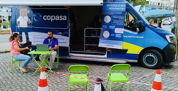 Agência Móvel da Copasa mantém atendimento itinerante em BH e Contagem