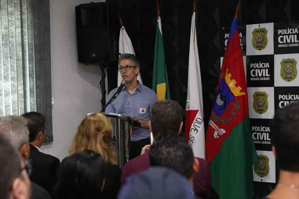 Acionamento das polícias e bombeiros pela internet chega a toda Minas Gerais