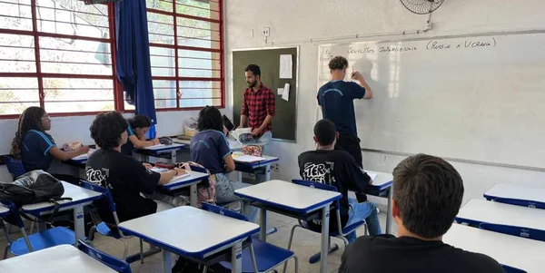 Estado promove formação gratuita a educadores sobre práticas sustentáveis e inclusão social nas salas de aula
