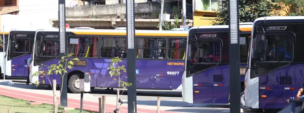 Governo de Minas entrega 32 novos ônibus metropolitanos em Nova Lima