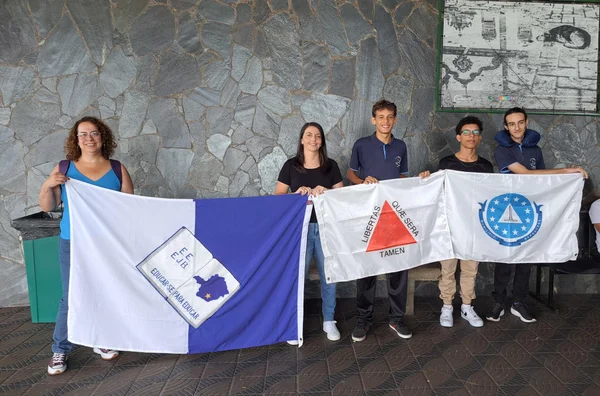 Escolas da rede estadual de Minas Gerais participam da Febrace 2025 com projetos inovadores 