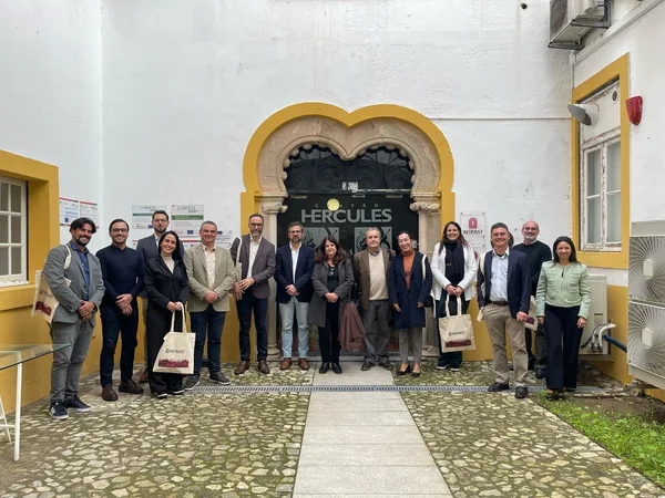 Semad e Feam compartilham conhecimento sobre conservação de sítios arqueológicos e monumentos culturais em evento internacional