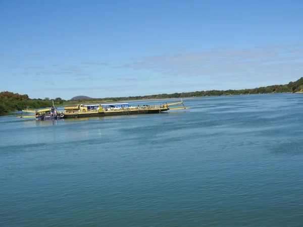 Ponte acabará com o transtorno atual da travessia restrita a balsas e barcos
