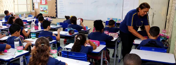 Governo de Minas publica mais de 4 mil atos de progressão e promoção de servidores da Educação 