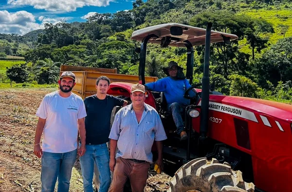 Equipamentos agrícolas doados pelo Idene para prefeituras mudam a rotina de pequenos produtores