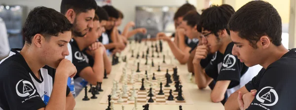 Lógica, criatividade e diversão: jogos tornam o aprendizado mais leve e eficiente nas escolas estaduais de Minas