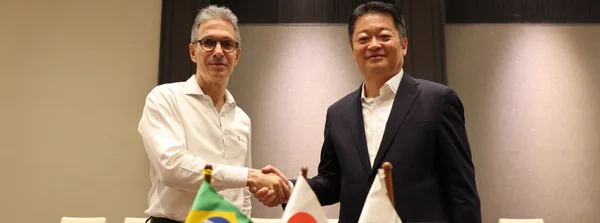 Romeu Zema se reuniu com o governador da província de Yamanashi, Kotaro Nagasaki