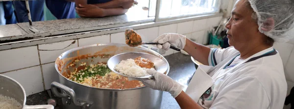 Cantineiras da rede estadual de ensino podem se inscrever no Mestres da Merenda até esta sexta-feira (27/6)