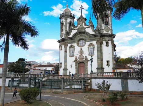 Igreja São Francisco de Assis, em São João del-Rei, uma das cidades mineiras que registrou 95% de ocupação da rede hoteleira