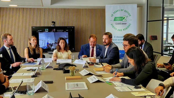 Minas Gerais apresenta avanços em políticas climáticas na Semana do Clima de Londres