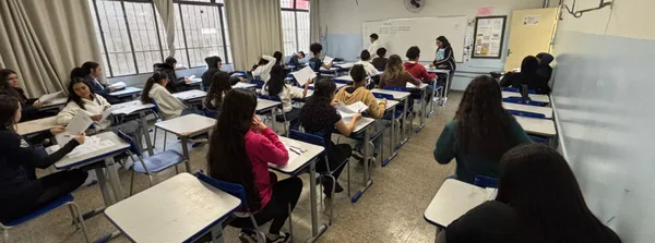 Escolas mineiras dão início à etapa de produção textual da Olimpíada de Redação da Rede Estadual