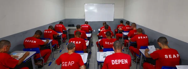 Minas Gerais registra recorde histórico no número de detentos cadastrados em exame de certificação