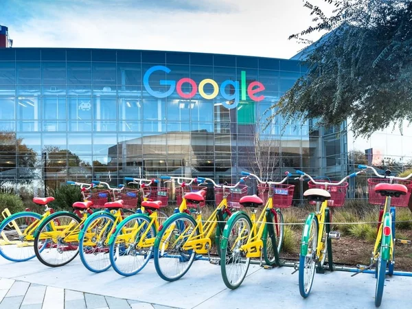Educadoras mineiras ganham viagem à sede do Google nos EUA por práticas inovadoras na rede estadual