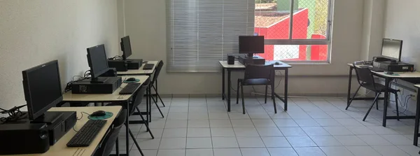 Copasa oferece curso para inclusão digital de jovens da Ocupação Izidora