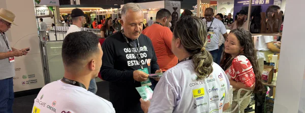 Governo de Minas divulga canal para desburocratização de serviços públicos na Semana Internacional do Café 2025
