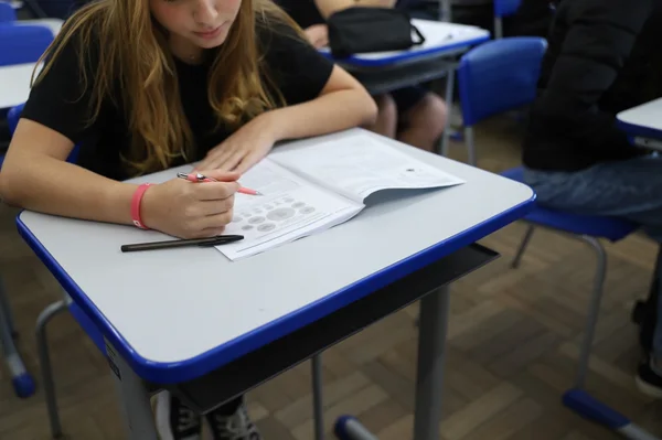 Minas Gerais realiza aplicação do Simave para mensuração de avanços pedagógicos na rede de ensino pública 