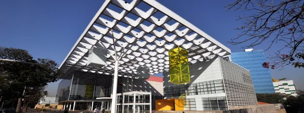 Rede Minas lança grade de programação de verão com novidades no esporte, patrimônio, gastronomia e humor
