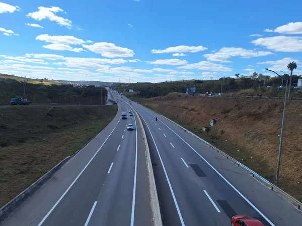 Governo de Minas orienta motoristas e reforça uso de ferramentas que auxiliam viagens seguras no fim do ano