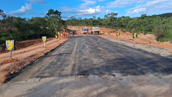 Tráfego é restabelecido na LMG-655 e encerra transtornos no acesso a Botumirim
