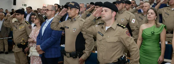 Governo de Minas acompanha passagem de comando da 14ª Região de Polícia Militar, em Curvelo
