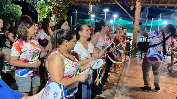 Governo de Minas lança cartilha com orientações de saúde para o Carnaval 2026 