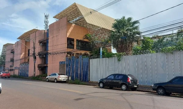 Prédio do Estado em Uberlândia disponível em leilão.