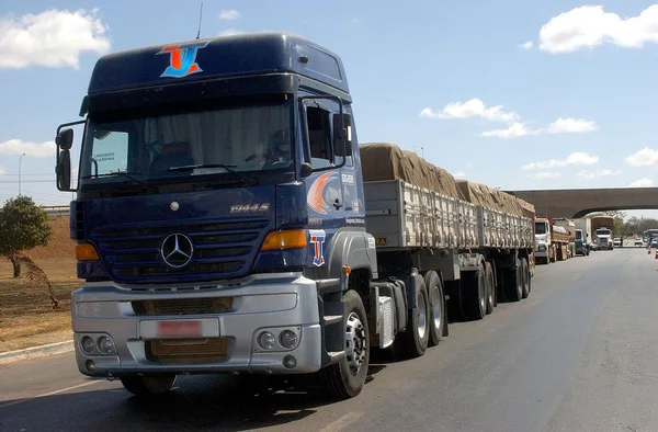 DER-MG mantém restrição de tráfego de veículos de grande porte durante a Semana Santa nas rodovias estaduais