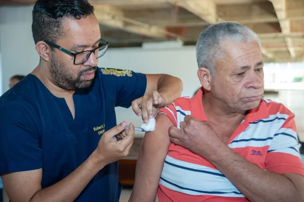 Vacinação é a principal forma de prevenir casos graves de doenças respiratórias e internações