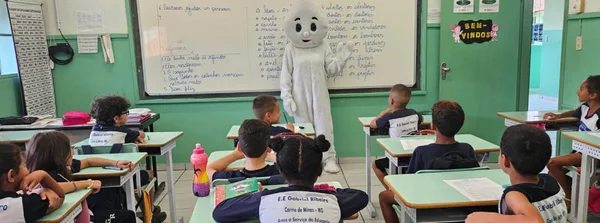 Minas aplica quase 17 mil doses em ação de vacinação nas escolas
