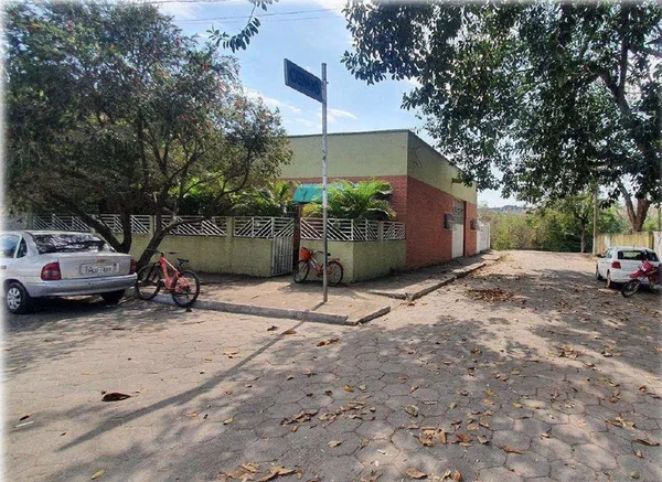 Prédio em Nanuque. 