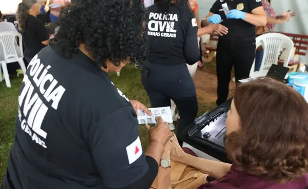 Praça de Serviços do projeto itinerante Governo Presente ultrapassa 138 mil atendimentos gratuitos em Minas Gerais 