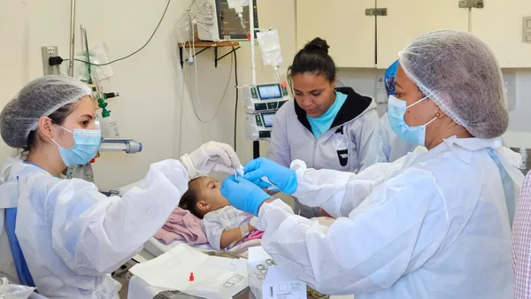Hospital Infantil João Paulo II realiza primeira aplicação de terapia gênica em dose única para tratamento da atrofia muscular espinhal
