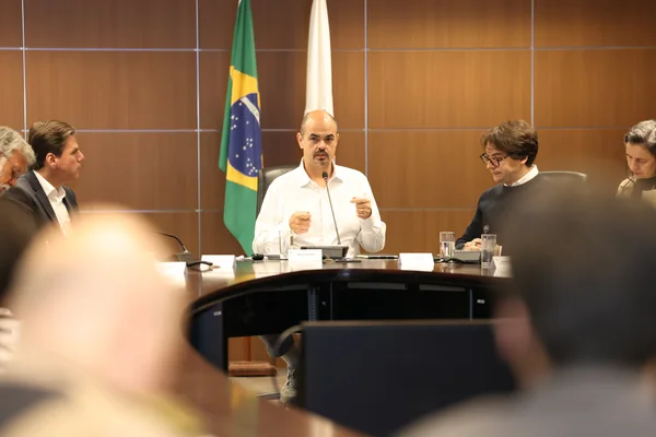 Conduzida pelo governador Mateus Simões, reunião com o secretariado foi transmitido ao vivo pelos canais oficiais do Governo de Minas, no YouTube, Instagram e pela Rede Minas