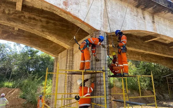 Recuperação da Ponte sobre o Rio Jequitinhonha entra em nova etapa com operação Pare e Siga