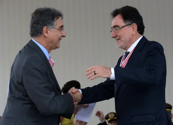 Governador Fernando Pimentel e ministro Patrus Ananias, durante a solenidade