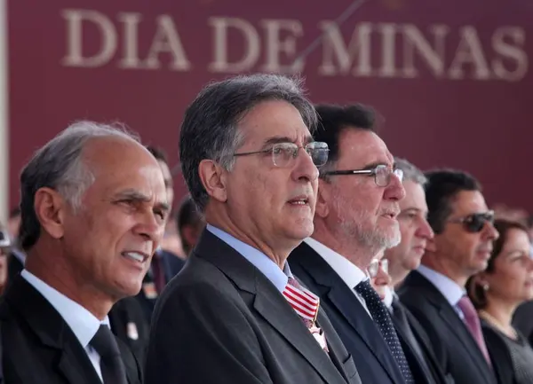 Governador Fernando Pimentel participa da solenidade de entrega da medalha do Dia de Minas