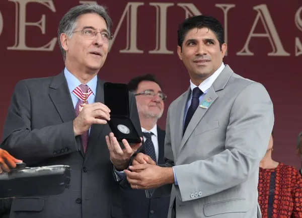 Governador Fernando Pimentel participa da solenidade de entrega da medalha do Dia de Minas
