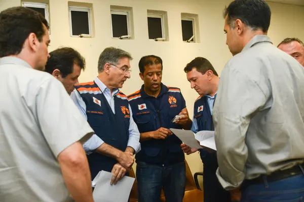 Fernando Pimentel esteve novamente na região de Mariana para acompanhar o andamento das operações