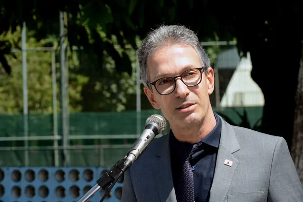 Romeu Zema participa da troca de comando-geral da Polícia Militar de Minas Gerais