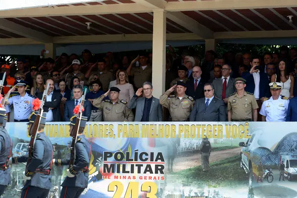 Romeu Zema participa da troca de comando-geral da Polícia Militar de Minas Gerais